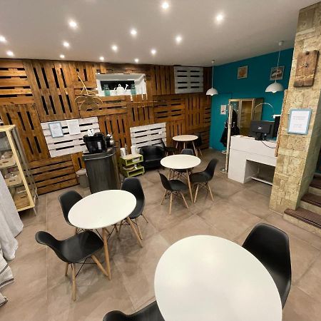 Smile Accomodation Sarre Zewnętrze zdjęcie